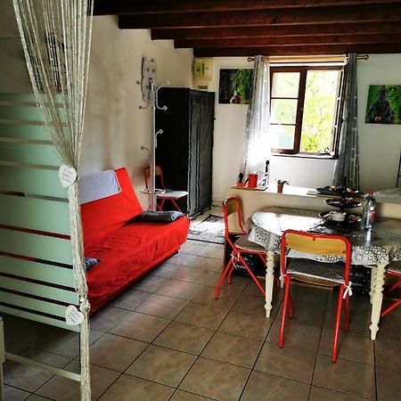 Вилла Studio Tres Agreable Totalement Independant Dans Maison Avec Cour Sans Vis A Vis Виттель Экстерьер фото